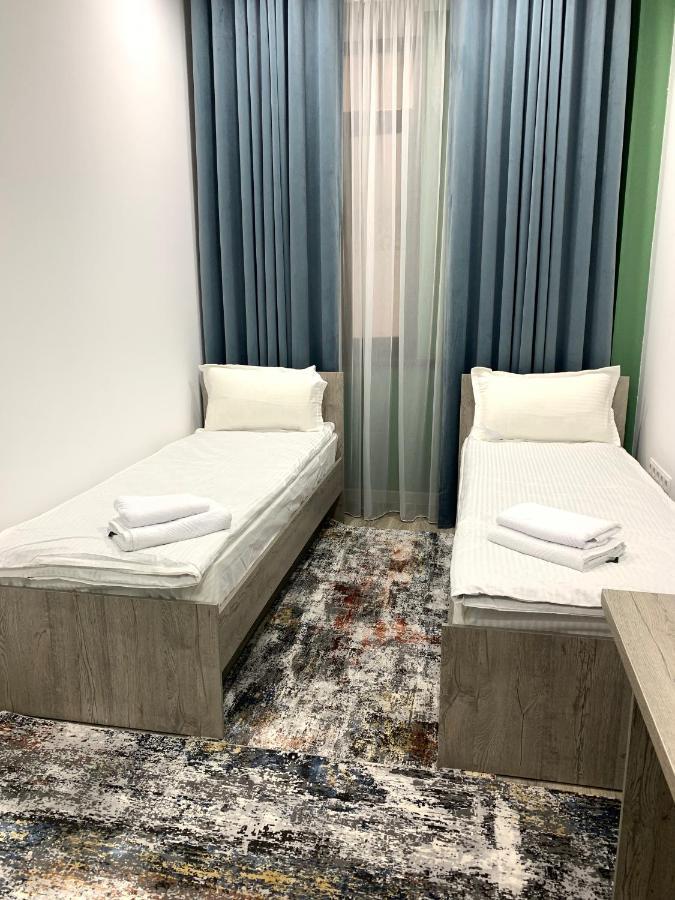 Magistral Hostel บิชเคก ภายนอก รูปภาพ